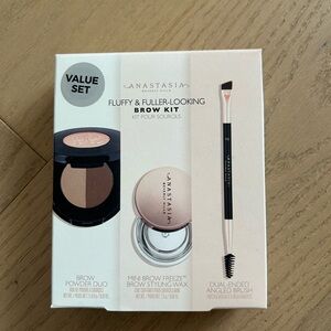 Anastasia Beverly Hills FLUFFY & FULLER-LOOKING BROW KIT dark brown